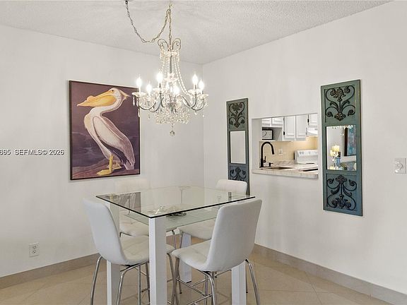 3rd image of 3 Abbey Ln APT 101