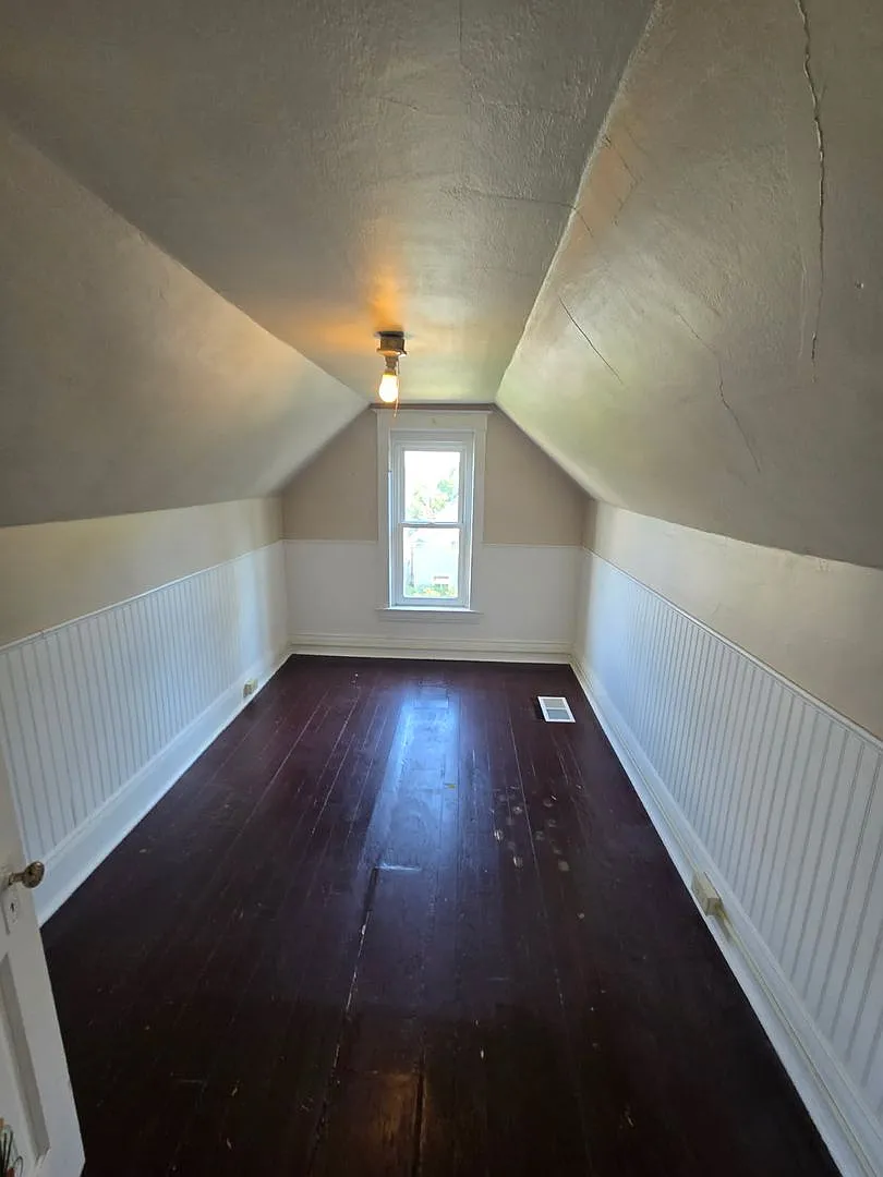 2821 Wicklow Street — Photo 3