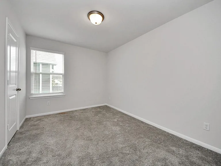 7027 Cedar Breeze Ct — Photo 15