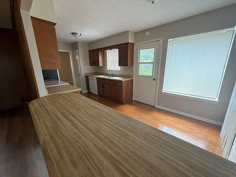 2253 Mangum Rd — Photo 7