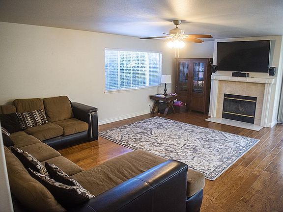 4th image of 1261 Manzanita Dr
