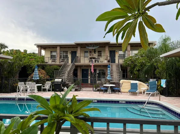 311 Inlet Way APT 14, Palm Beach Shores, FL 33404