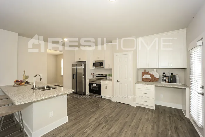 Building Photo - 8620 Guthrie Dr