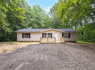 4461 Pine Hall Rd, Walkertown, NC 27051