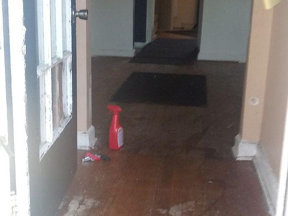 3rd image of 6920 W Medford Ave