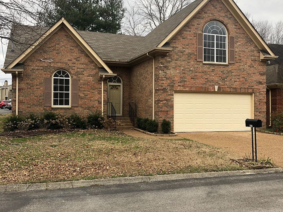 1st image of 427 Belle Pointe Dr