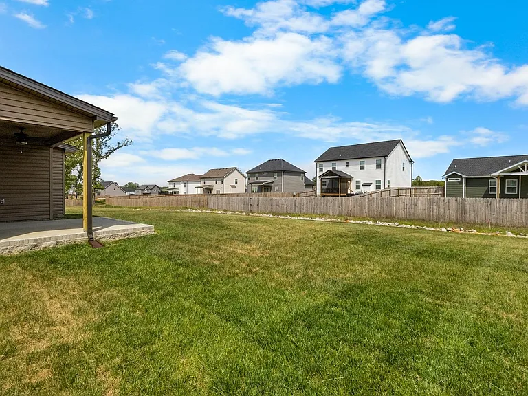231 Donegal Dr — Photo 18