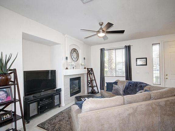 2nd image of 8400 Pinyon Pine Pl