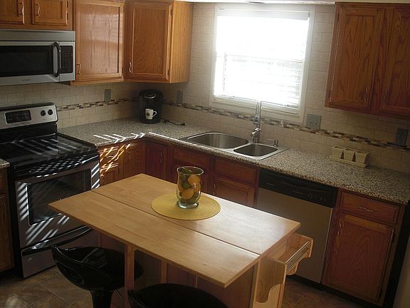 4th image of 7562 Simmswood Ct