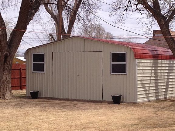 Newly enclosed 20x20 Shop