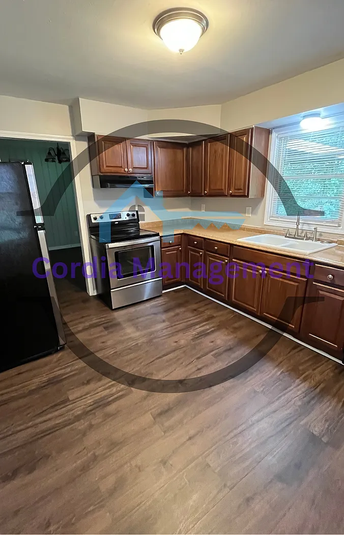 3 Bedroom For Rent in Decatur With Gorgeous Back Patio + Pet Friendly near I285 — Photo 3