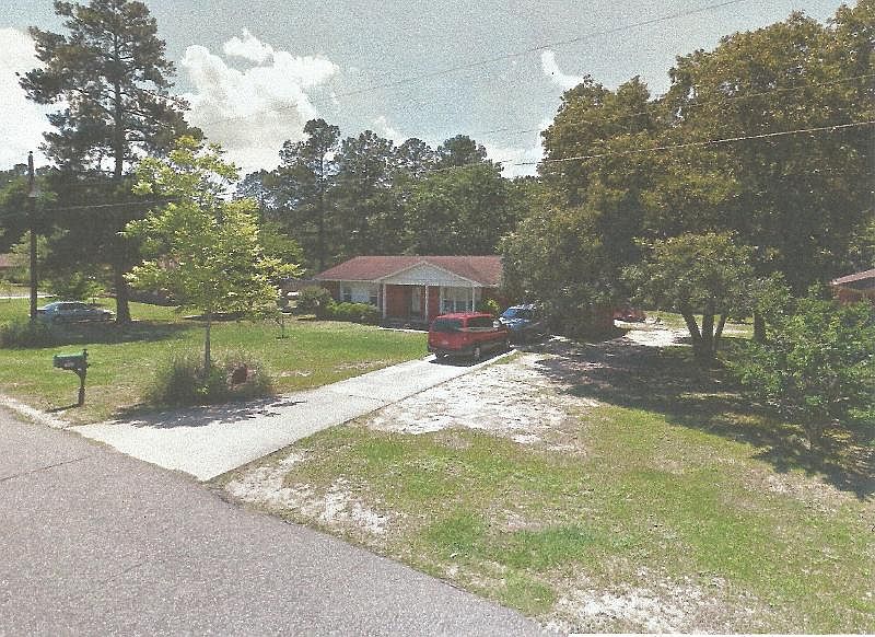 2nd image of 11600 Pinecroft St