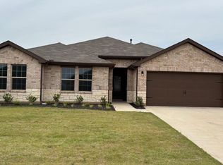 1916 Cookes Ln, Cleburne, TX 76033