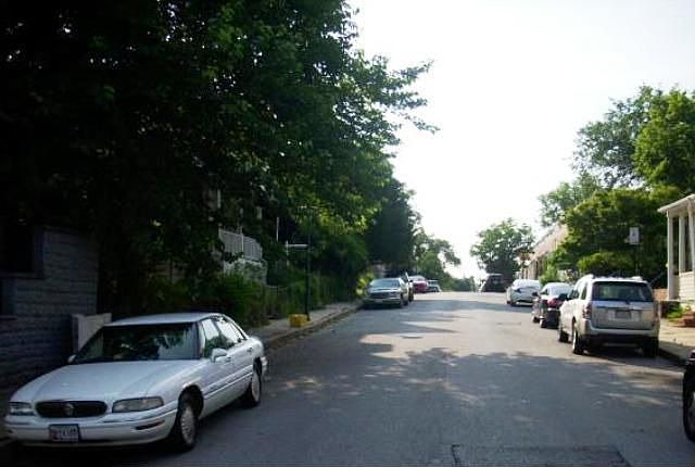 2nd image of 900 Montpelier St