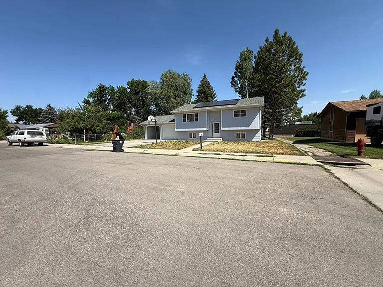 365 Bellvue Ave — Photo 42