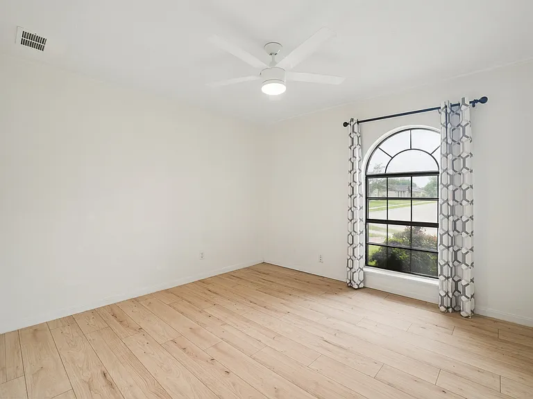 5161 Bartlett Dr — Photo 7