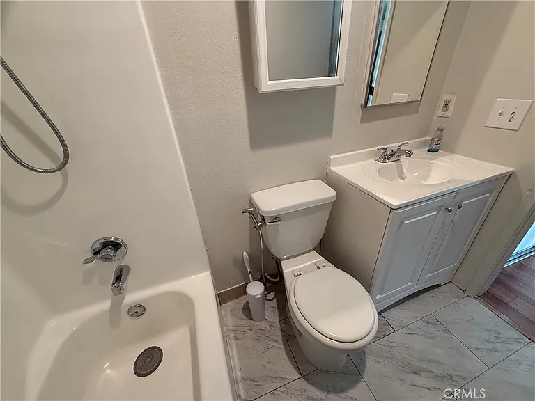 400 N Hobart Blvd #301 — Photo 18