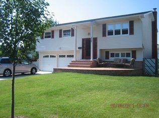 1456 Ohio Ave, Bay Shore, NY 11706