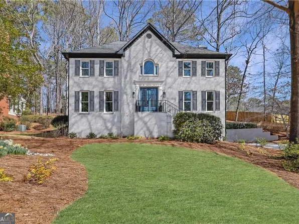 330 Highlands Trce, Roswell, GA 30075