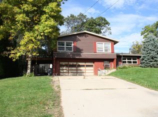 635 2nd Ave, Dixon, IL 61021