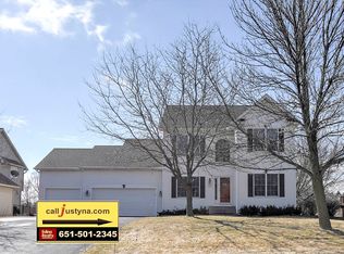 8507 Ashford Rd, Woodbury, MN 55125