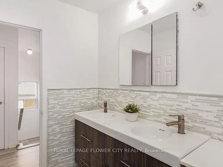 3 Clayhall Cres — Photo 27
