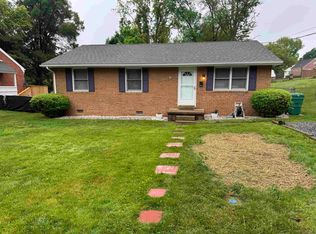 113 River Rd, Waynesboro, VA 22980