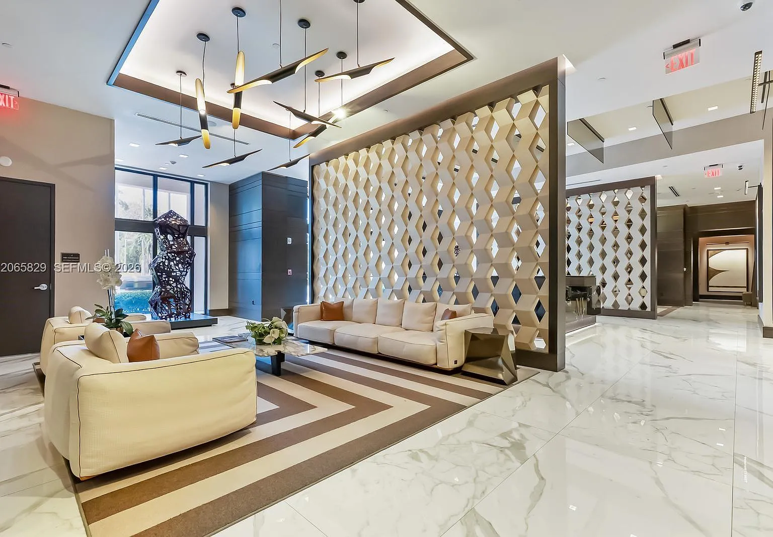 Merrick Manor Condo — Photo 4
