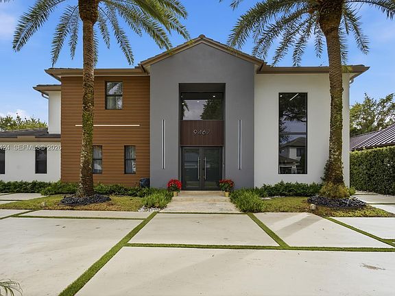 2nd image of 9467 NW 54th Doral Circle Ln