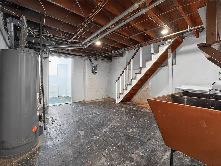 5918 Malta St — Photo 15