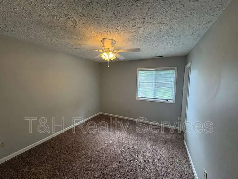 1527 Stacy Lynn Dr — Photo 9