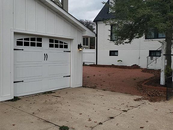 4th image of 901 N Cape Rock Dr