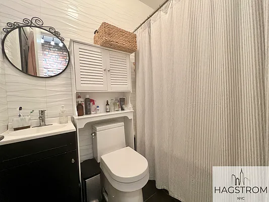 Rented by Hagstrom Management Inc | media 29