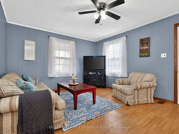 4th image of 10 Argyle Ave
