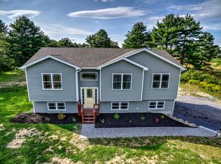 33 Heritage Ln, Chelsea, ME 04330