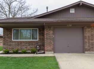 1158 Fulton Dr, Streamwood, IL 60107