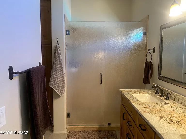 2514 E Petroglyph Ln — Photo 14
