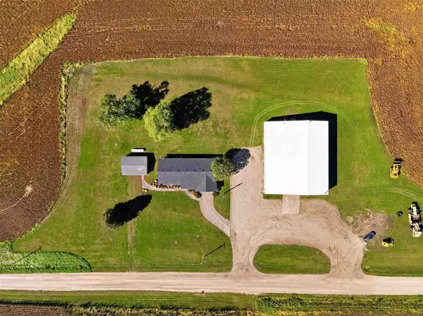 2103 Ivory Ave, Atalissa, IA 52720