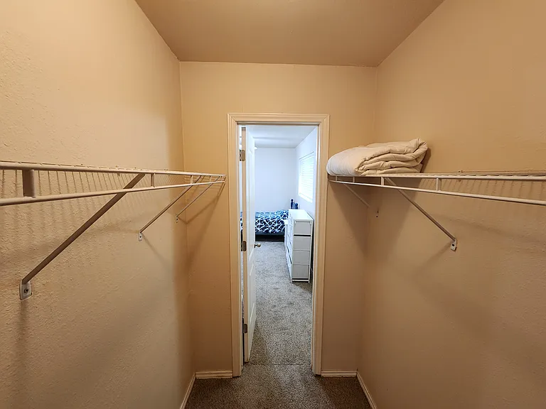 2220 Leon St #101B — Photo 10