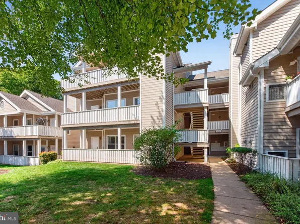 14314 Climbing Rose Way APT 101, Centreville, VA 20121