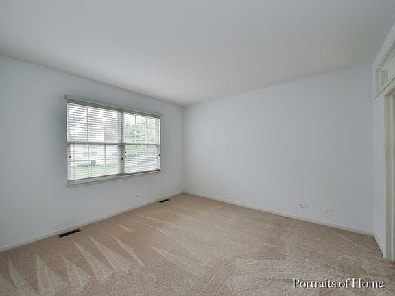5th image of 863 Cambridge Dr