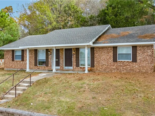 471-481 W Spruce St, Fayetteville, AR 72703