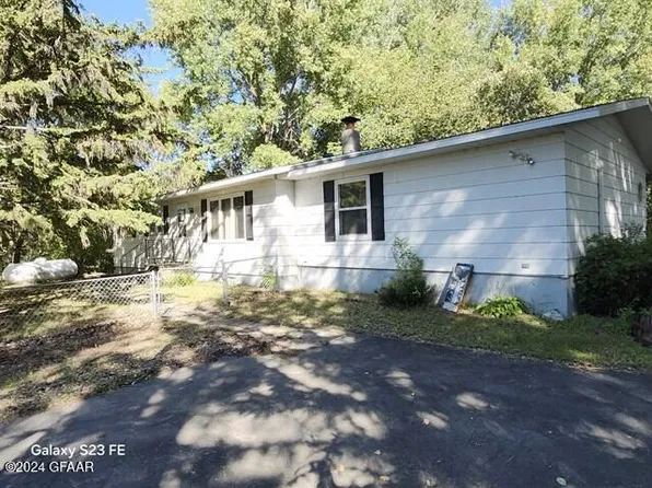 21730 320th Ave NW, Warren, MN 56762