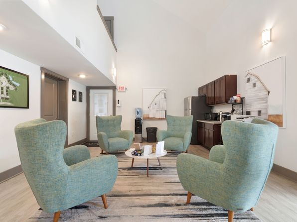 5644 W Market St #5616E