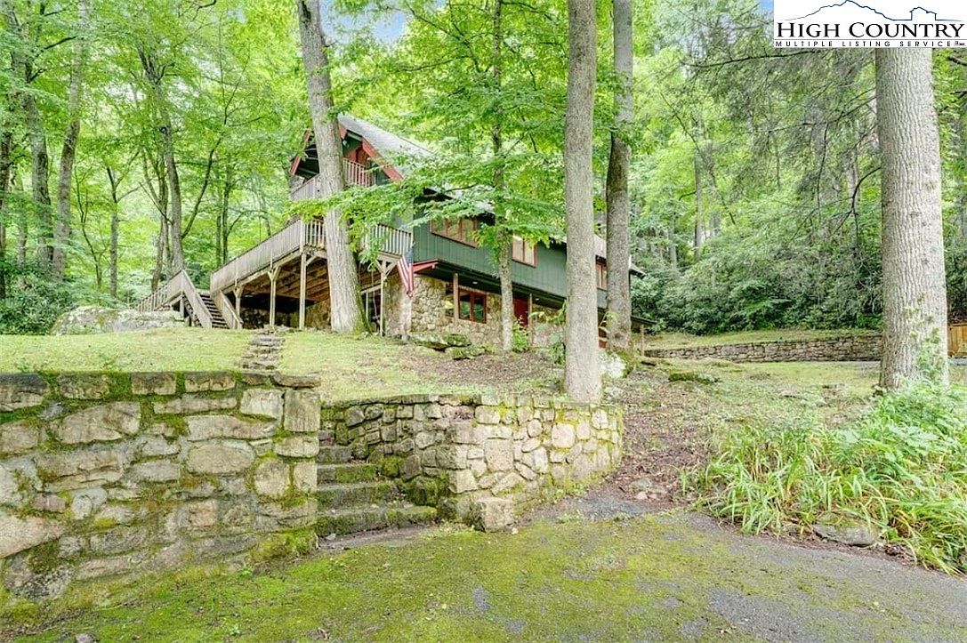 122 W Tweetsie Lane, Banner Elk, NC 28604 Zillow