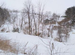 421 Shade Hollow Rd, Mill Hall, PA 17751