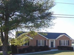 172 Greenfield St, Daleville, VA 24083