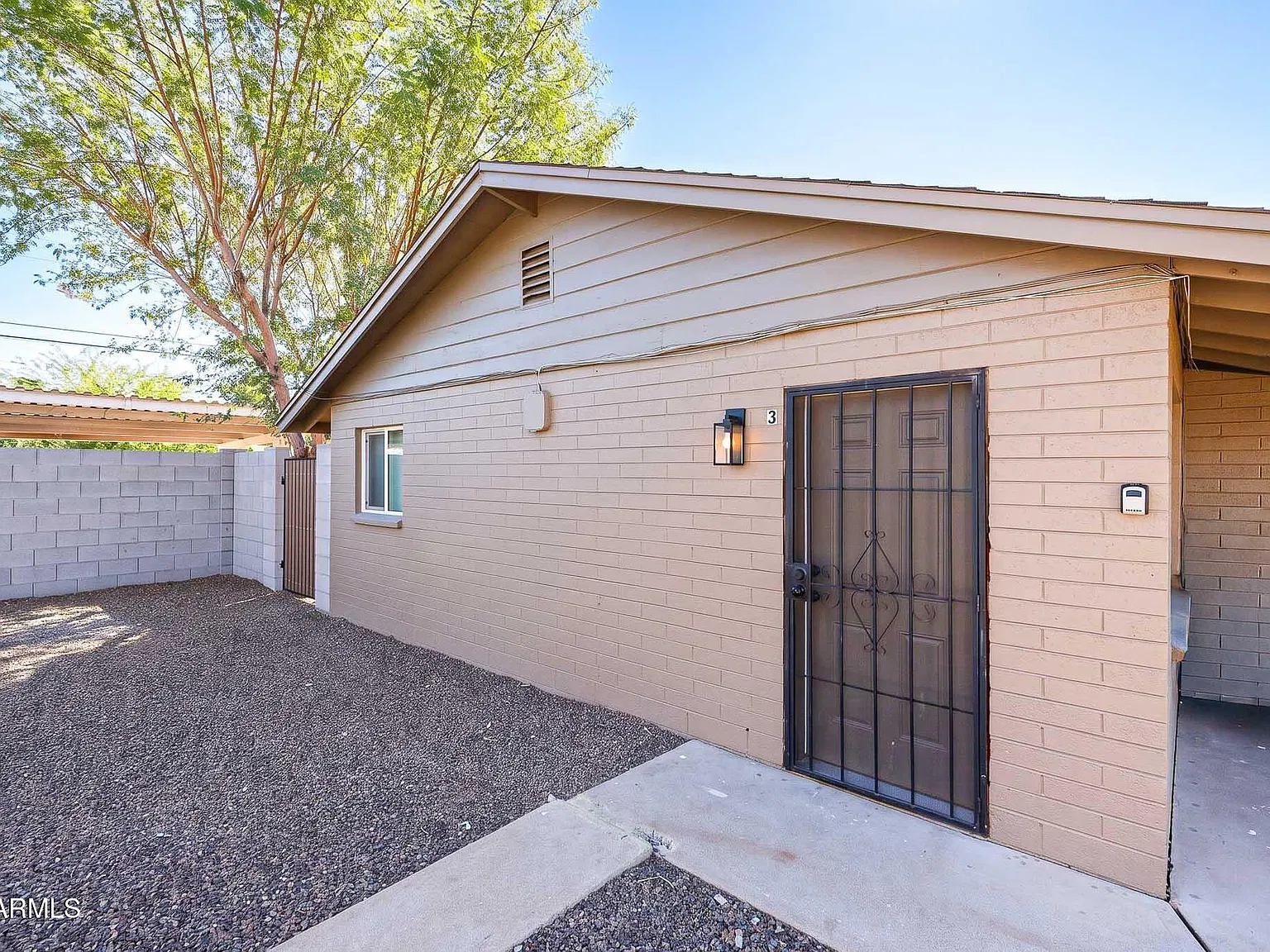 2 bed, 1.0 bath, 2184 sqft, $1,350 — Photo 2