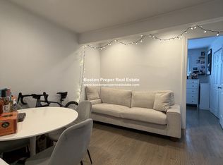 21 Peterborough St #16F, Boston, MA 02215
