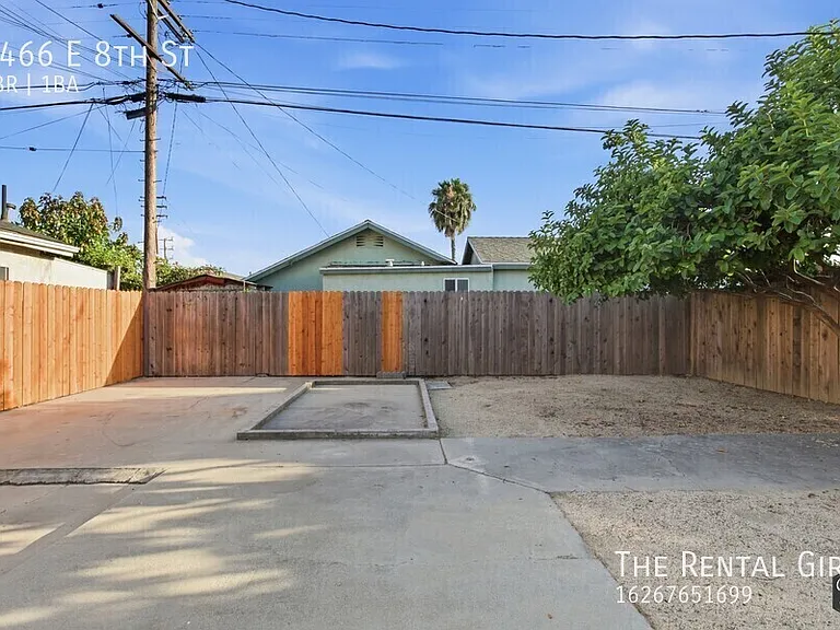 3466 E 8th St — Photo 27